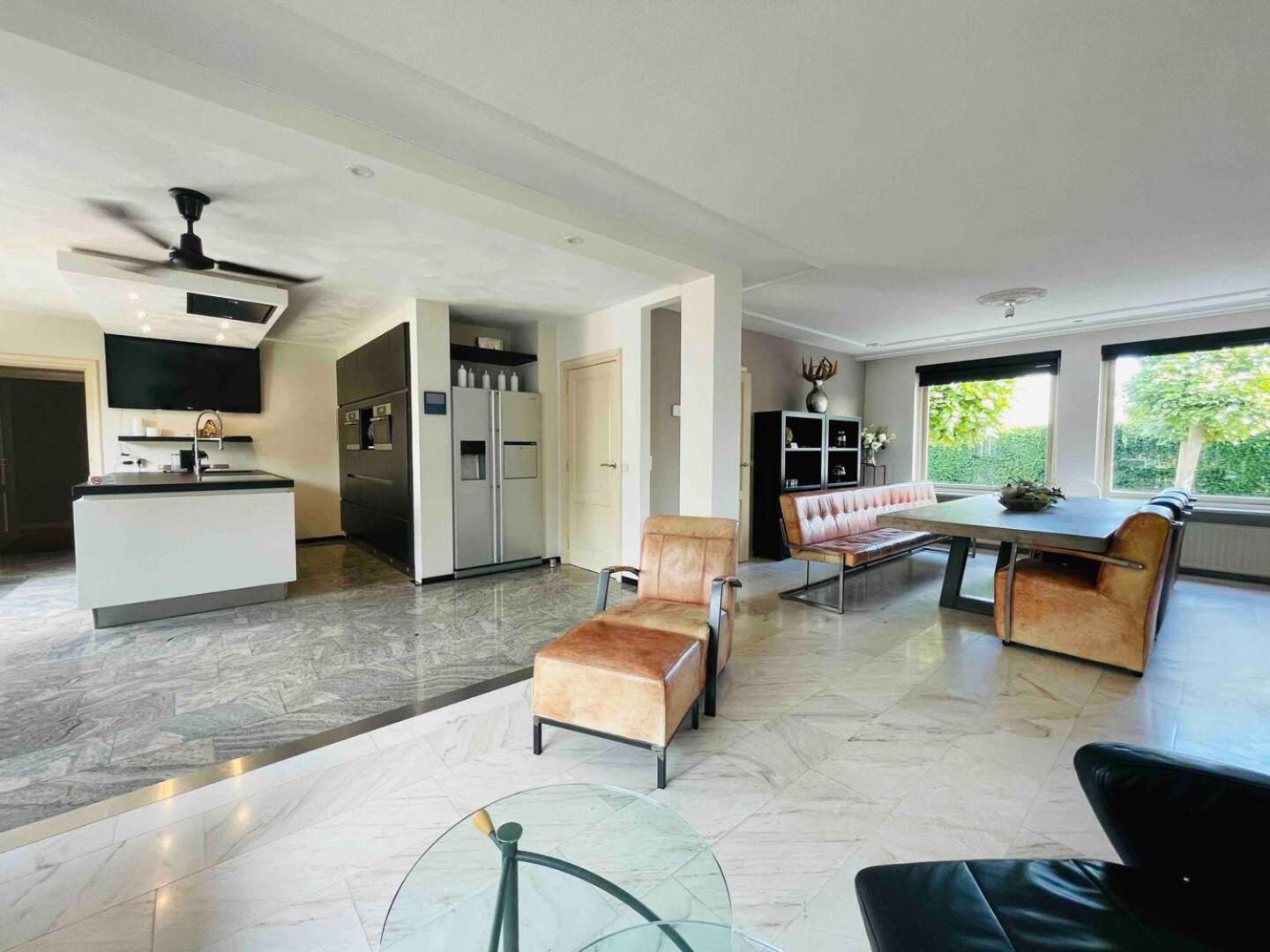 Xxl House With Free Parking & 3 Bedrooms Tilburg Exterior photo