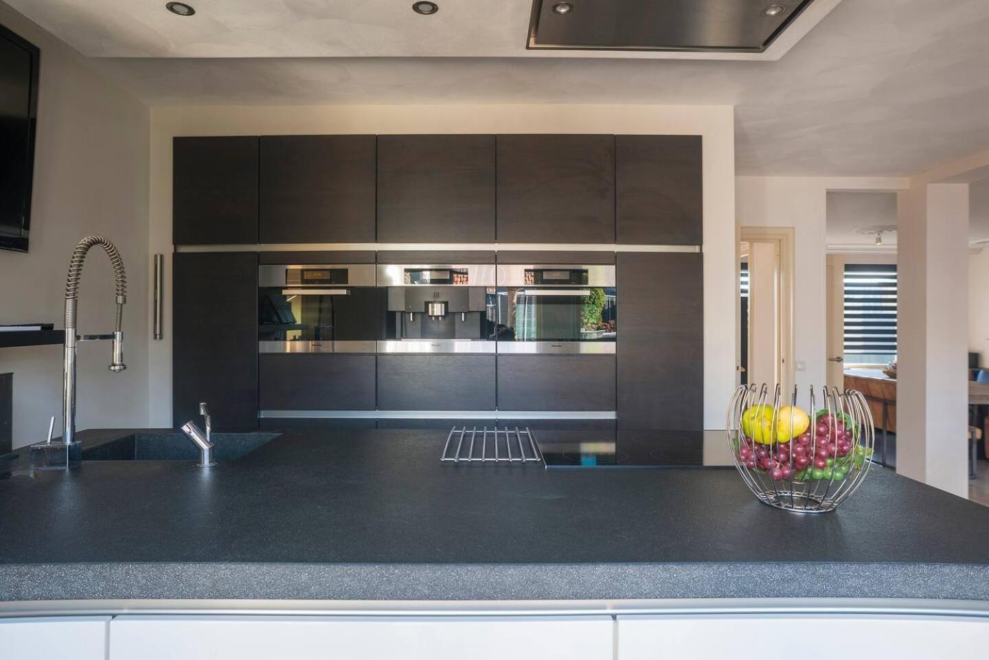Xxl House With Free Parking & 3 Bedrooms Tilburg Exterior photo