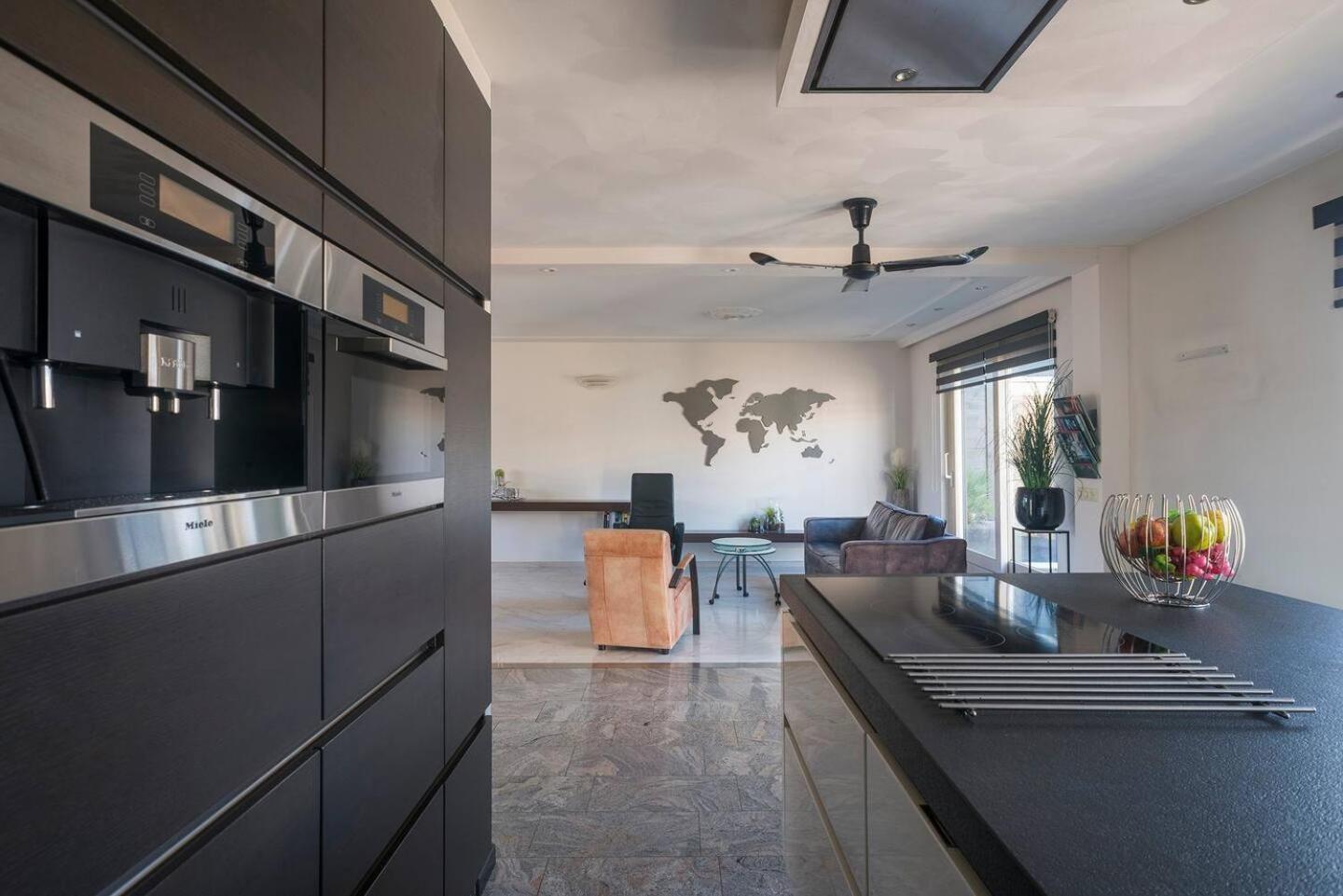 Xxl House With Free Parking & 3 Bedrooms Tilburg Exterior photo