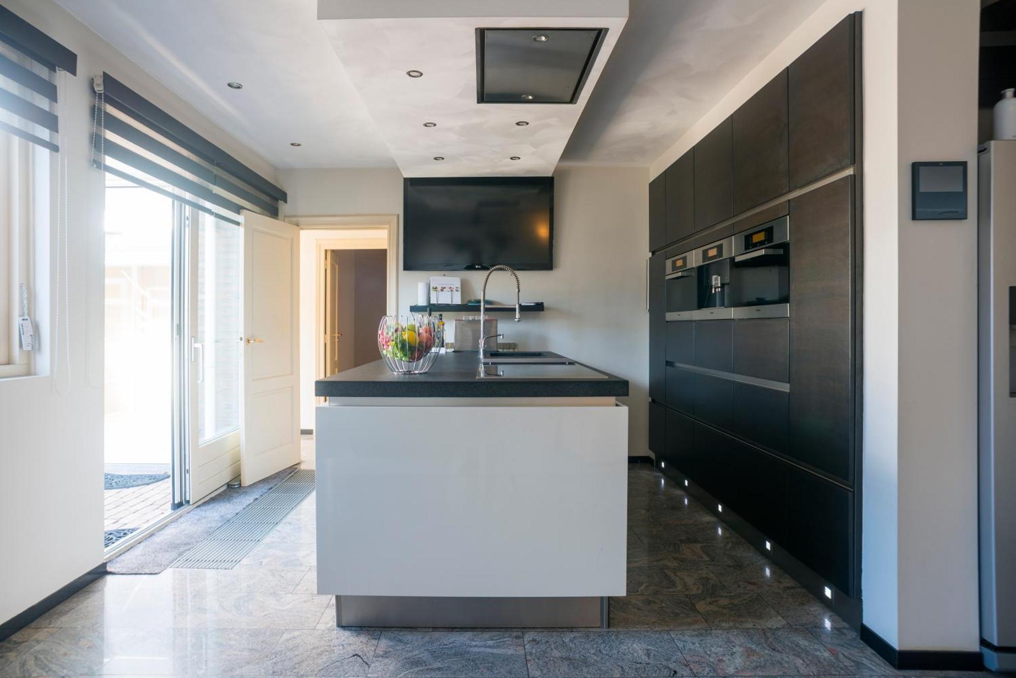 Xxl House With Free Parking & 3 Bedrooms Tilburg Exterior photo